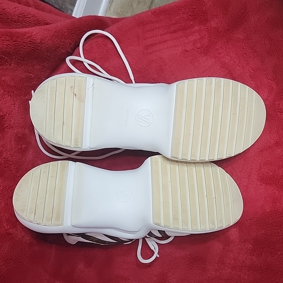 Louis Vuitton Archlight Sneaker - Picture 7 of 9